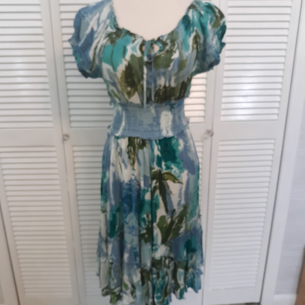 Bila peasant ruffle dress small *Y